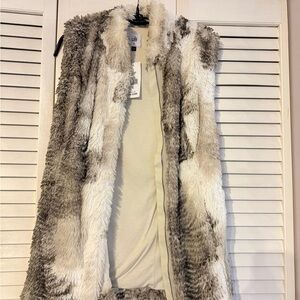 CAbi Women's Faux Fur Teddy Jacket - White and Gray